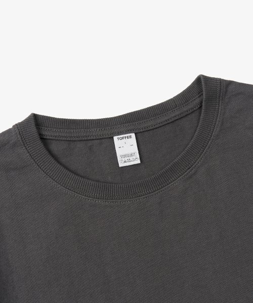 TOFFEE(トフィー)の「ベーシックロングスリーブTシャツ(チャコール)(Tシャツ/カットソー・メンズ・その他・SMALL/MEDIUM/LARGE/X-LARGE)」の3枚目の写真