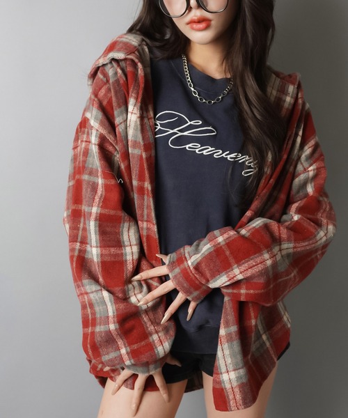 SPINNS（スピンズ）の「肉厚☆フード付きオーバーサイズチェックシャツ/起毛テレコ（シャツ/ブラウス・レディース・ブラック/アイボリー/ブラウン/ボルドー/ネイビー・ONESIZE）」の5枚目の写真