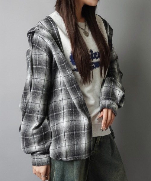 SPINNS（スピンズ）の「肉厚☆フード付きオーバーサイズチェックシャツ/起毛テレコ（シャツ/ブラウス・レディース・ブラック/アイボリー/ブラウン/ボルドー/ネイビー・ONESIZE）」の8枚目の写真