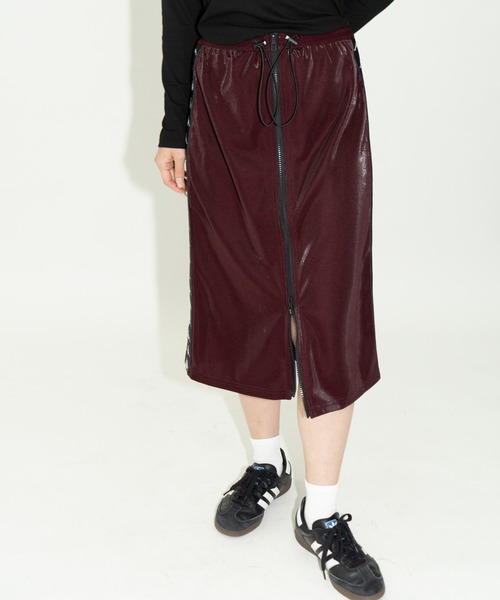 Kappa(カッパ)の「× Kappa ZIP JERSEY SKIRT / カッパ ジップジャージースカート(スカート・レディース・ネイビー/ボルドー・FREE)」の2枚目の写真