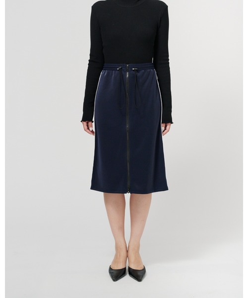 Kappa(カッパ)の「× Kappa ZIP JERSEY SKIRT / カッパ ジップジャージースカート(スカート・レディース・ネイビー/ボルドー・FREE)」の5枚目の写真