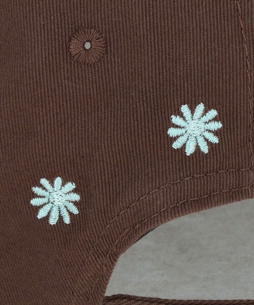 green label relaxing（グリーンレーベルリラクシング）の「フラワー刺しゅう キャップ / CAP（キャップ・キッズ・ライトブルー/ダークブラウン・FREE(52-56cm)）」の9枚目の写真