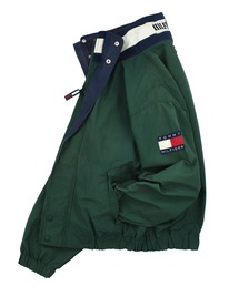 TOMMY HILFIGER（トミーヒルフィガー）の「【USED】90’s TOMMY HOLFIGER セーリング ギアジャケット（ブルゾン・メンズ）」