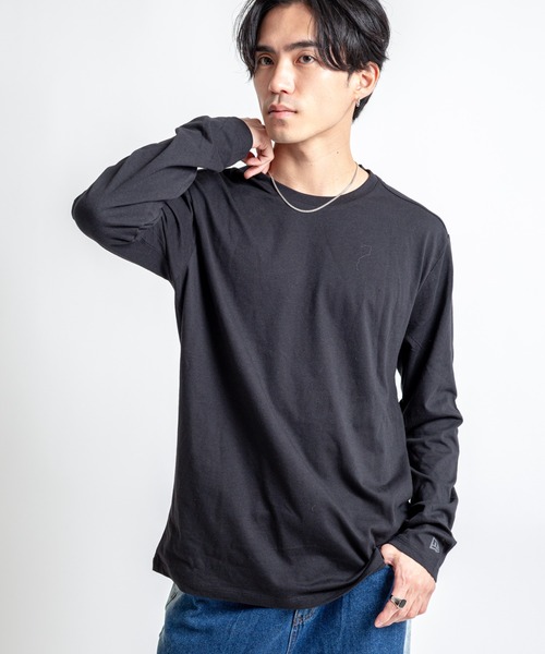 NEW ERA（ニューエラ）の「【NEW ERA】メンズ　ユニセックス　長袖　Tシャツ　カットソー　クルーネック（Tシャツ/カットソー・メンズ・ブラック/チャコールグレー/ホワイト/ネイビー・S/M/L/XL）」の2枚目の写真