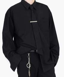 ACHA（アチャ）の「オブリークカフスタイ&ピンシャツ _ ブラック（シャツ/ブラウス）」