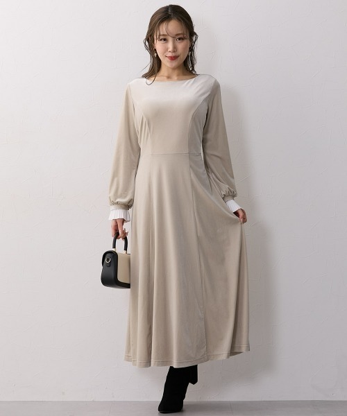 Nissen glamor(ニッセングラマー)の「【大きい胸専用】るなさんコラボ 袖プリーツベロアワンピ―ス(ワンピース・レディース・ブラック/ボルドー/ベージュ/ネイビー・M/LL/L)」の3枚目の写真