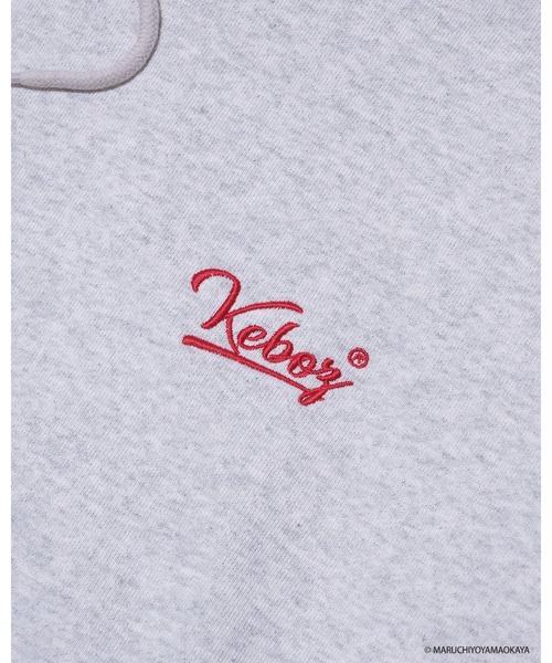 KEBOZ(ケボズ)の「山岡家 × KEBOZ LOGO SWEAT HOODIE(パーカー・メンズ・グレー/ブラック/レッド・S/M/L/XL/2XL)」の5枚目の写真