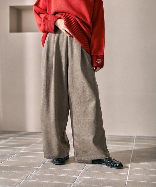 LEPSIM（レプシィム）の「2タックストレートパンツ　632746（その他パンツ・レディース・ブラック/アイボリー/チャコールグレー/ブラウン・FREE）」の4枚目の写真