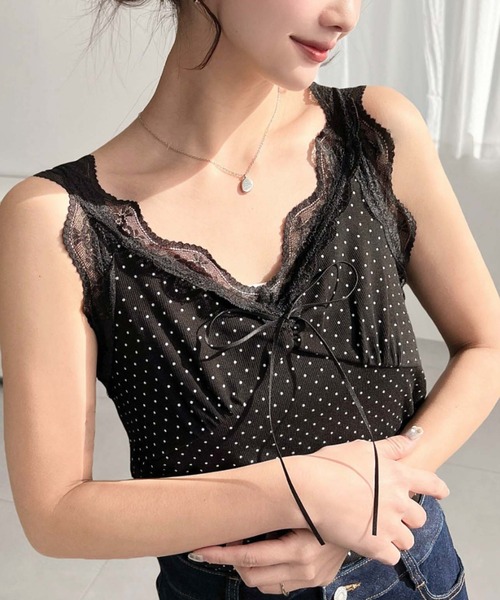 moment+(モーメントプラス)の「ドットプリントテレコリブフロントシャーリングリボンレースタンクトップ(タンクトップ・レディース・ネイビー/アイボリー/ブラック・M)」の8枚目の写真