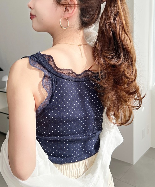 moment+(モーメントプラス)の「ドットプリントテレコリブフロントシャーリングリボンレースタンクトップ(タンクトップ・レディース・ネイビー/アイボリー/ブラック・M)」の21枚目の写真