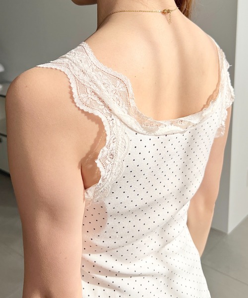 moment+(モーメントプラス)の「ドットプリントテレコリブフロントシャーリングリボンレースタンクトップ(タンクトップ・レディース・ネイビー/アイボリー/ブラック・M)」の12枚目の写真