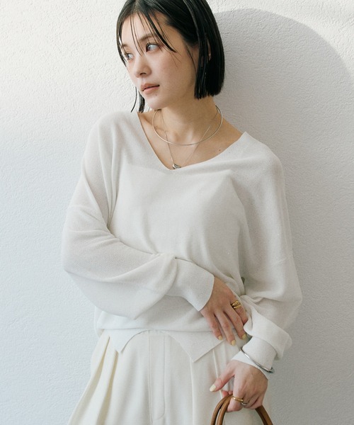 RIVE DROITE(リヴドロワ)の「【華やかな煌めき】ペーパースパングルニット(ニット/セーター・レディース・オフホワイト/ブラック/ミント/ベージュ・FREE)」の2枚目の写真