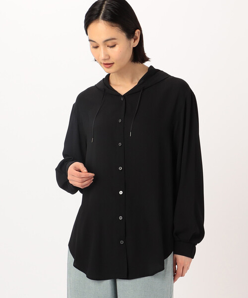 Gabardine K.T(ギャバジンケーティー)の「とろ~んバックサテン フード付きブラウス(シャツ/ブラウス・レディース・ブラック・7号)」の10枚目の写真