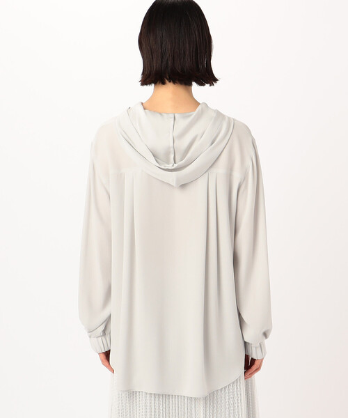 Gabardine K.T(ギャバジンケーティー)の「とろ~んバックサテン フード付きブラウス(シャツ/ブラウス・レディース・ブラック・7号)」の13枚目の写真