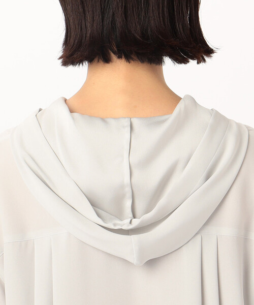 Gabardine K.T(ギャバジンケーティー)の「とろ~んバックサテン フード付きブラウス(シャツ/ブラウス・レディース・ブラック・7号)」の15枚目の写真