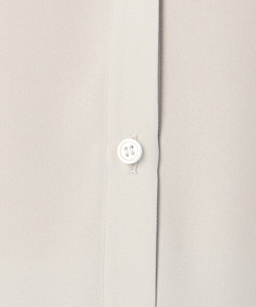 Gabardine K.T(ギャバジンケーティー)の「とろ~んバックサテン フード付きブラウス(シャツ/ブラウス・レディース・ブラック・7号)」の18枚目の写真