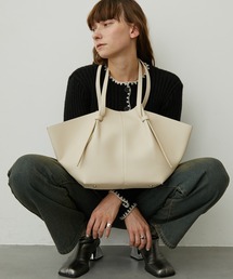 uyu.（ウユ）の「【インナーポーチ付き】シボレザー ビッグトートバッグ（トートバッグ）」