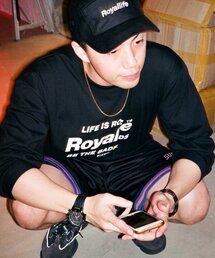 ROYALLIFE（ロイヤルライフ）の「RLL301ビザフレンズロングスリーブ - ブラック（Tシャツ/カットソー）」