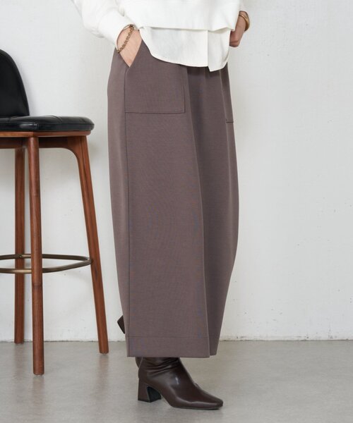 Jena espace merveilleux(ジェナ エスパスメルヴェイユ)の「【伸縮性抜群◎】ボンディングIラインスカート(スカート・レディース・グレー/モカ・FREE)」の7枚目の写真