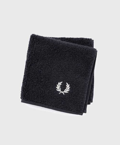 FRED PERRY（フレッドペリー）の「Towel Handkerchief／タオルハンカチ（ハンカチ/ハンドタオル・メンズ・レモンイエロー/ダークグリーン/ブラック/ホワイト/ダークブルー・ONE SIZE）」の2枚目の写真