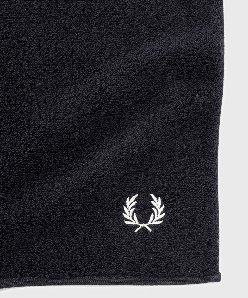 FRED PERRY（フレッドペリー）の「Towel Handkerchief／タオルハンカチ（ハンカチ/ハンドタオル・メンズ・レモンイエロー/ダークグリーン/ブラック/ホワイト/ダークブルー・ONE SIZE）」の7枚目の写真