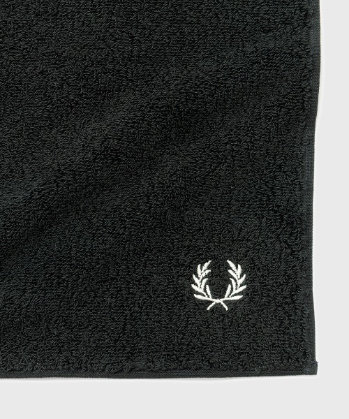 FRED PERRY（フレッドペリー）の「Towel Handkerchief／タオルハンカチ（ハンカチ/ハンドタオル・メンズ・レモンイエロー/ダークグリーン/ブラック/ホワイト/ダークブルー・ONE SIZE）」の19枚目の写真