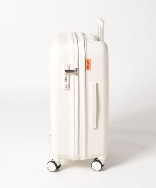 Miffy( ミッフィー)の「【miffy/ミッフィー】 70thアイテム ナインチェ キャリーケース 55L(60L)(スーツケース/キャリーバッグ・レディース・アイボリー・FREE)」の2枚目の写真