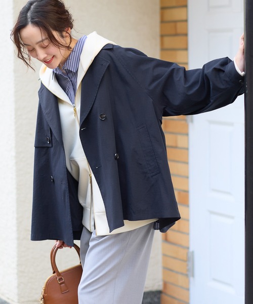 Elura（エルーラ）の「撥水ショートトレンチ/654101（トレンチコート・レディース・ベージュ/ネイビー・FREE）」の2枚目の写真