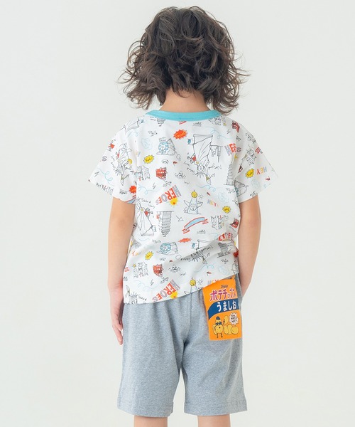 DILASH（ディラッシュ）の「【お揃い可◎・綿100%】世界を旅する！手書き風イラスト総柄Tシャツ（Tシャツ/カットソー・キッズ・オフホワイト/グレー・80/90/100/110/120/130/140）」の5枚目の写真