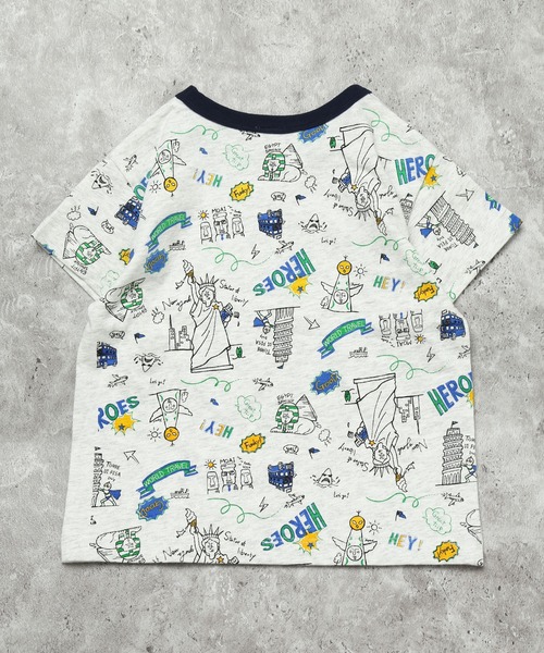 DILASH（ディラッシュ）の「【お揃い可◎・綿100%】世界を旅する！手書き風イラスト総柄Tシャツ（Tシャツ/カットソー・キッズ・オフホワイト/グレー・80/90/100/110/120/130/140）」の10枚目の写真