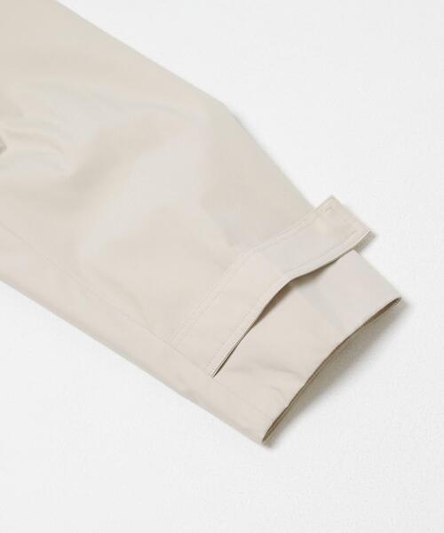 URBAN RESEARCH ROSSO WOMEN(アーバンリサーチ ロッソ)の「撥水スタンドカラーミドルコート(その他アウター・レディース・ライトベージュ/ネイビー・FREE)」の17枚目の写真