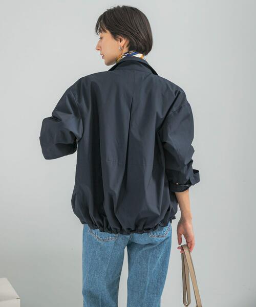URBAN RESEARCH ROSSO WOMEN(アーバンリサーチ ロッソ)の「撥水スタンドカラーミドルコート(その他アウター・レディース・ライトベージュ/ネイビー・FREE)」の22枚目の写真