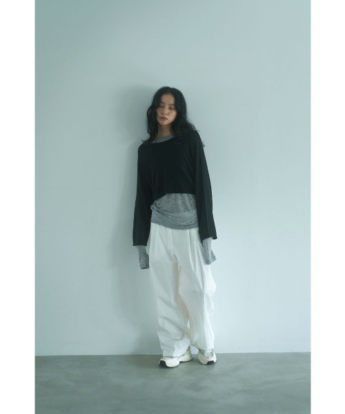 marjour(マージュール)の「SHORT LENGTH RELAX KNIT PULLOVER(ニット/セーター・レディース・ベージュ/ブラック・M)」の2枚目の写真