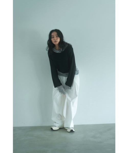 marjour(マージュール)の「SHORT LENGTH RELAX KNIT PULLOVER(ニット/セーター・レディース・ベージュ/ブラック・M)」の5枚目の写真