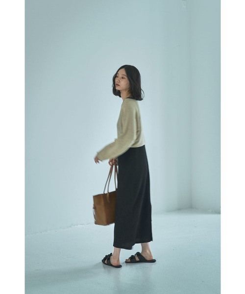 marjour(マージュール)の「SHORT LENGTH RELAX KNIT PULLOVER(ニット/セーター・レディース・ベージュ/ブラック・M)」の17枚目の写真