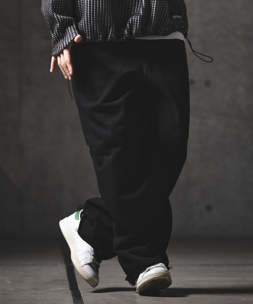 GLIMCLAP(グリムクラップ)の「mp14553-Printed Design Sweat Pants スウェットトラックパンツ(201-018-gls-cg)(スウェットパンツ・メンズ・オフホワイト/ミックスグレー/ブラック/チャコール・L/M/S)」の3枚目の写真