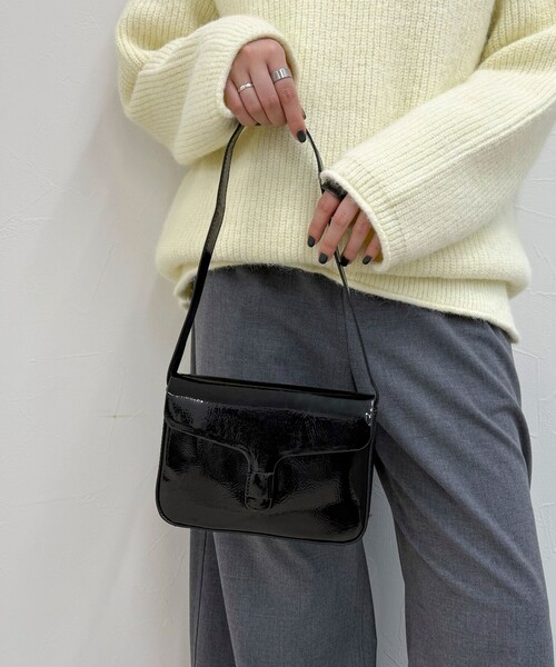 fredy emue（フレディエミュ）の「エナメルフラップワンハンドルバッグ（ショルダーバッグ・レディース・レッド/ブラック・FREE）」の13枚目の写真