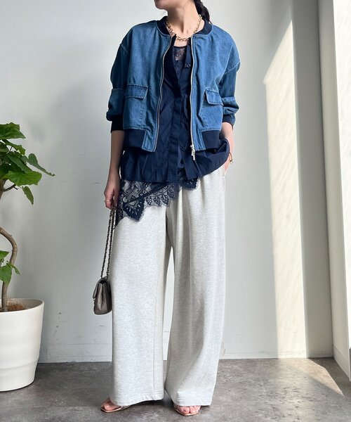 DouDou（ドゥドゥ）の「【WEB限定】異素材切替デニムブルゾン（その他アウター・レディース・ブルー・FREE）」の2枚目の写真