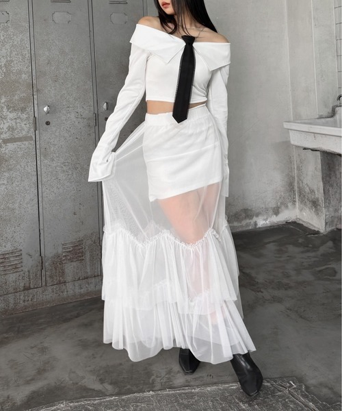 LVEU.(ラブユ.)の「【LVEU.】シャツカラー切替オフショルリブトップス / トップス カットソー ブラウス 長袖 オフショル オフショルダー ビッグカラー クロップド ショート ブラック ホワイト モード(Tシャツ/カットソー・レディース・ブラック/ホワイト・FREE)」の7枚目の写真