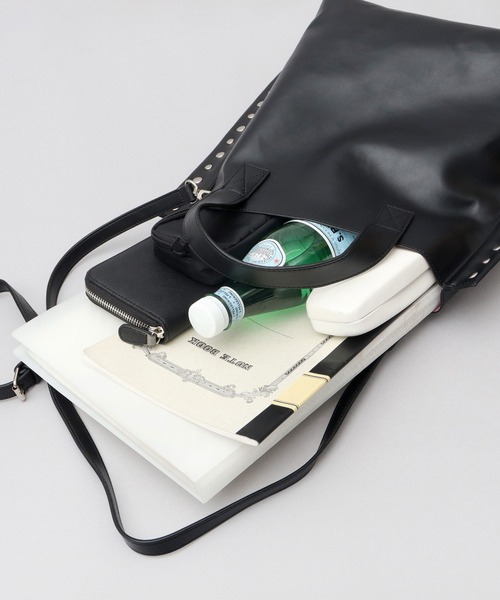 cheek（BAG）（チーク）の「2WAY ショルダートート リベット レザー調 トートバッグ（トートバッグ・レディース・シルバー/ブラック・FREE）」の10枚目の写真