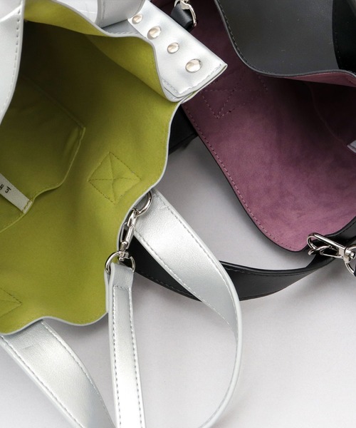 cheek（BAG）（チーク）の「2WAY ショルダートート リベット レザー調 トートバッグ（トートバッグ・レディース・シルバー/ブラック・FREE）」の12枚目の写真
