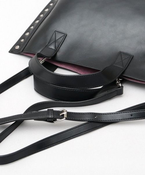 cheek（BAG）（チーク）の「2WAY ショルダートート リベット レザー調 トートバッグ（トートバッグ・レディース・シルバー/ブラック・FREE）」の13枚目の写真
