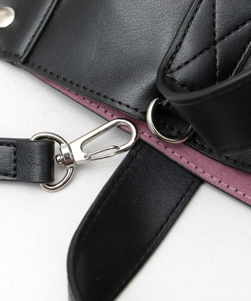cheek（BAG）（チーク）の「2WAY ショルダートート リベット レザー調 トートバッグ（トートバッグ・レディース・シルバー/ブラック・FREE）」の15枚目の写真