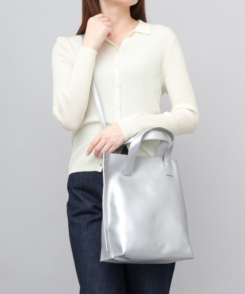 cheek（BAG）（チーク）の「2WAY ショルダートート リベット レザー調 トートバッグ（トートバッグ・レディース・シルバー/ブラック・FREE）」の4枚目の写真