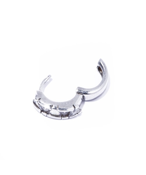 les bonbon(ルボンボン)の「【les bonbon】princess triangle hug pierce/プリンセス トライアングル ハグ ピアス(ピアス(両耳用)・レディース・シルバー・FREE)」の4枚目の写真