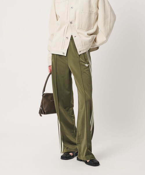 adidas Originals（アディダスオリジナルス）の「【国内EXCLUSIVE】＜adidas Originals＞ファイヤーバード ルーズ トラックパンツ（その他パンツ・レディース・ダークグリーン・S/XS/M）」の2枚目の写真