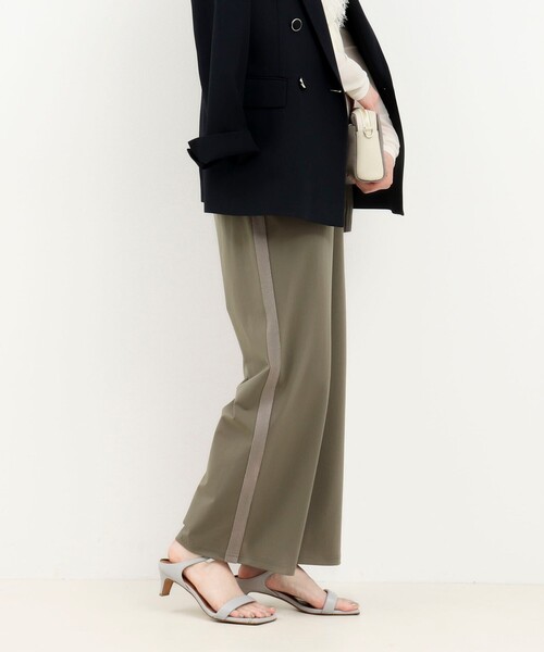 MICO COULIER（ミコクリエ）の「CICA配合サークルストレッチテーパードパンツ（その他パンツ・レディース・オリーブ/ブラック/ベージュ・38/36）」の3枚目の写真