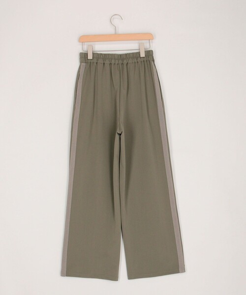 MICO COULIER（ミコクリエ）の「CICA配合サークルストレッチテーパードパンツ（その他パンツ・レディース・オリーブ/ブラック/ベージュ・38/36）」の6枚目の写真