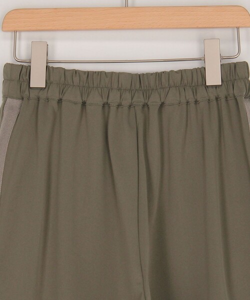 MICO COULIER（ミコクリエ）の「CICA配合サークルストレッチテーパードパンツ（その他パンツ・レディース・オリーブ/ブラック/ベージュ・38/36）」の7枚目の写真