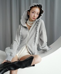 Rosy luce（ロージールーチェ）の「ROSY FRILL LOGO HOODIE（OVERSIZE）（ロージー フリル ロゴ フーディー）（パーカー）」